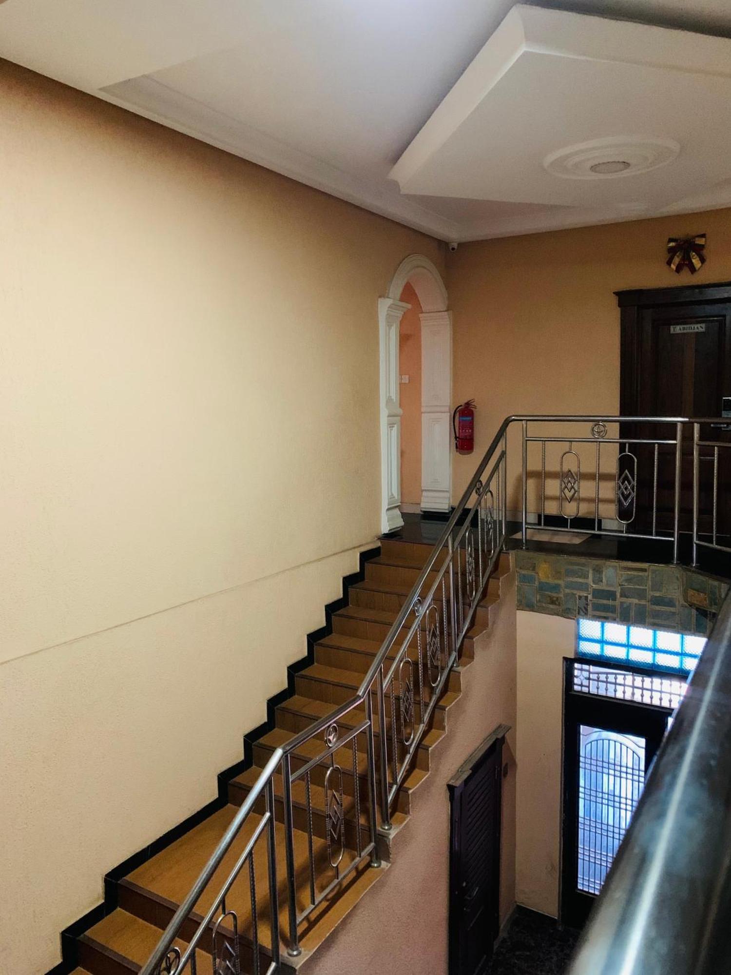 Dc Ambassadors Hotel Dawhwenya ภายนอก รูปภาพ
