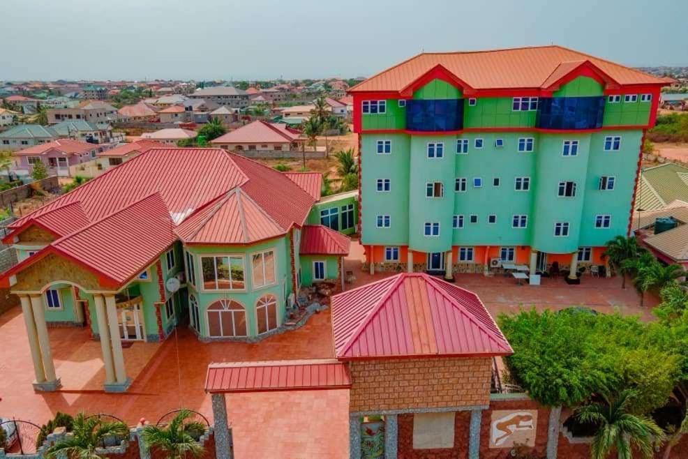 Dc Ambassadors Hotel Dawhwenya ภายนอก รูปภาพ